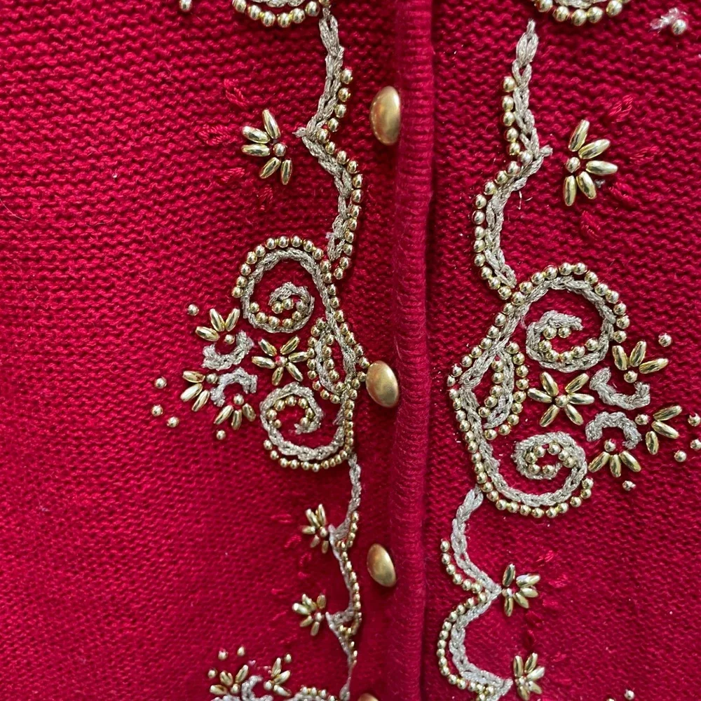 VINTAGE KATHIE LEE EMBELLISHED AND‎ EMBROIDERED RED SWEATER VEST